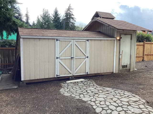 $959,500 | 17217 Larch Way, Lynnwood, WA 98037