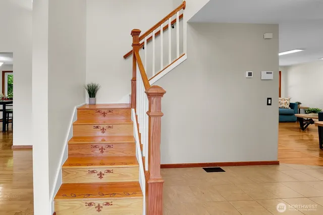 $959,500 | 17217 Larch Way, Lynnwood, WA 98037