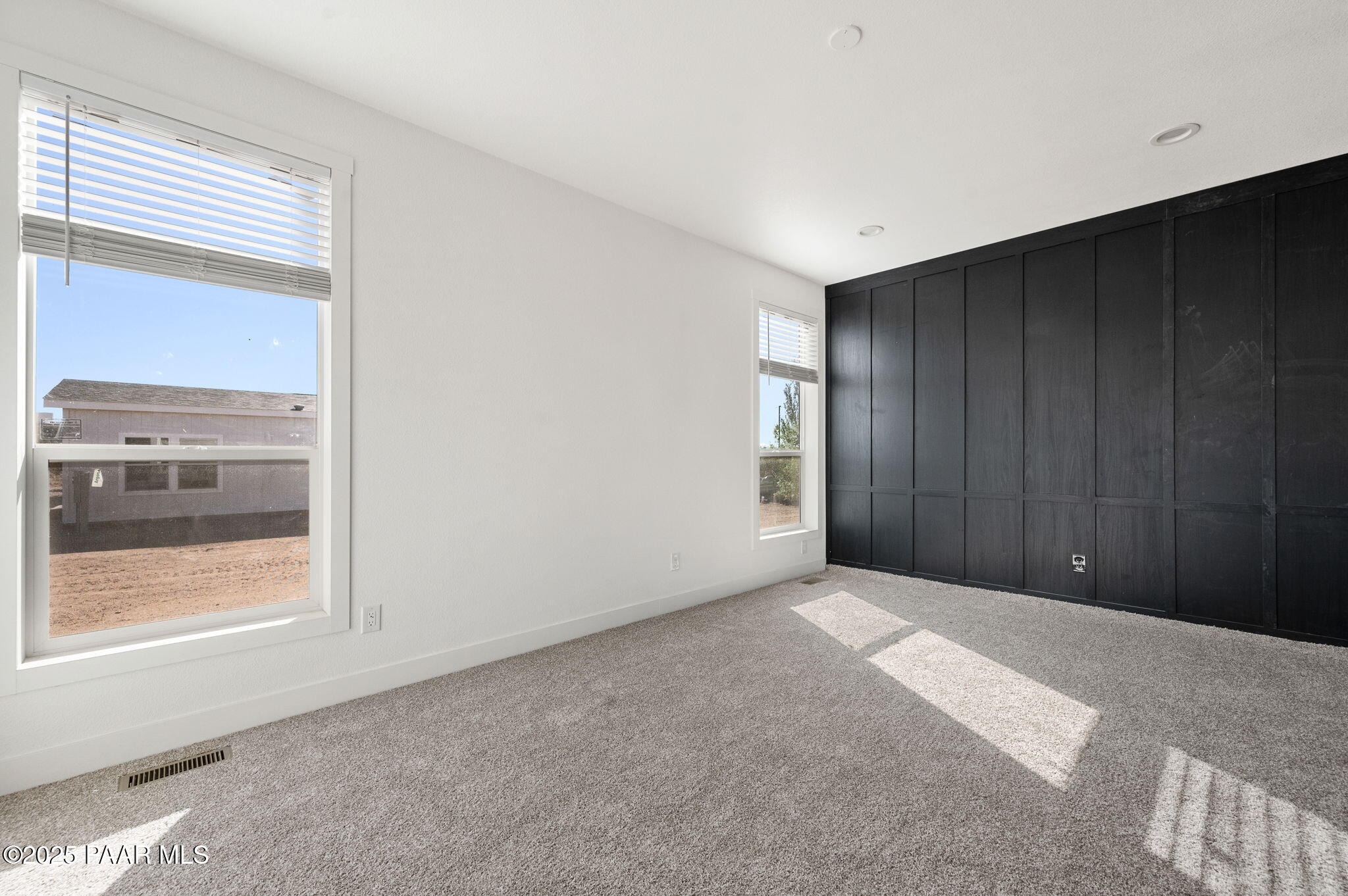 39 East Abra Road Paulden, AZ 86334 - Photo 3 of 23 an empty room with windows