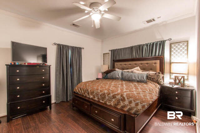 5721 Erhard Drive Mobile, AL 36618 - Photo 13 of 23 Crown Molding and Ceiling Fan
