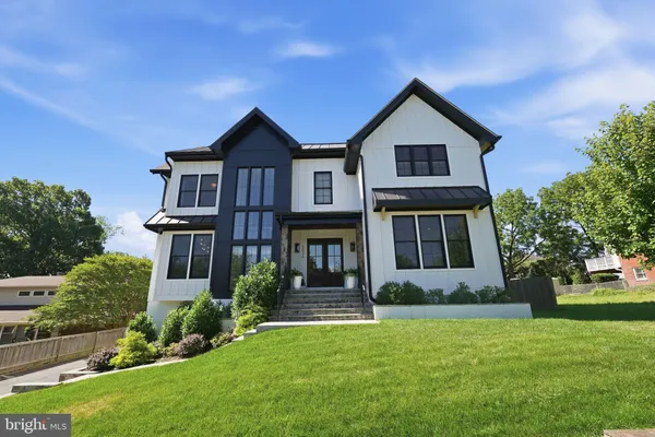 $2,300,000 | 6026 Little Falls Road, Arlington, VA 22207