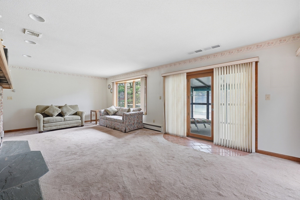 53 Hampden Road East Longmeadow, MA 01028 - Photo 11 of 32