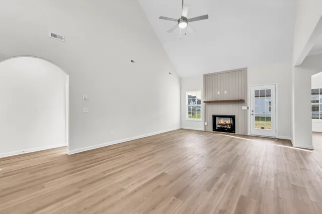 $449,900 | 625 Woodrush Drive, Clarksville, TN 37040