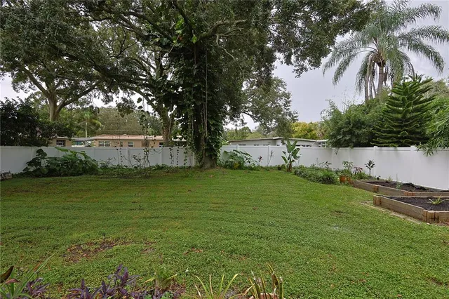 a view of a outdoor space