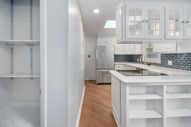 $403,500 | 17 Dumbarton Drive, Bethlehem, NY 12054