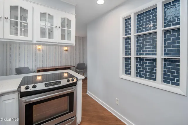 $403,500 | 17 Dumbarton Drive, Bethlehem, NY 12054