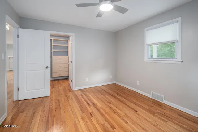 $403,500 | 17 Dumbarton Drive, Bethlehem, NY 12054