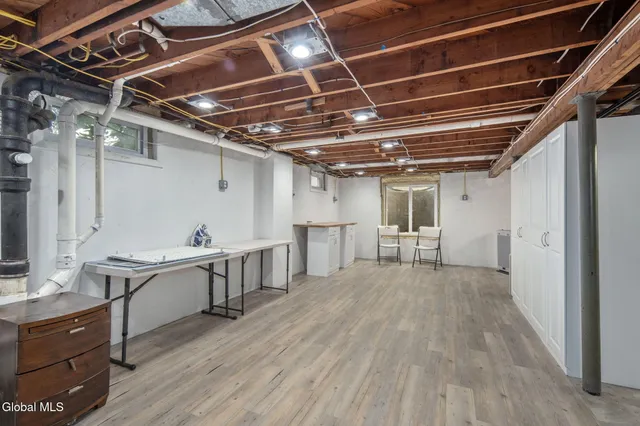 $403,500 | 17 Dumbarton Drive, Bethlehem, NY 12054