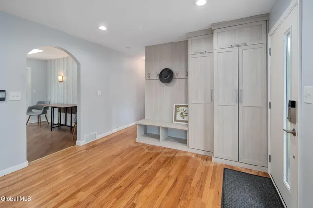 $403,500 | 17 Dumbarton Drive, Bethlehem, NY 12054