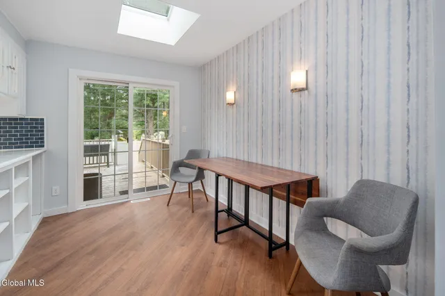 $403,500 | 17 Dumbarton Drive, Bethlehem, NY 12054