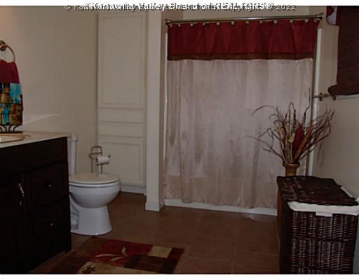 67 Chestnut Road Elkview, WV 25071 - Photo 12 of 16 Upper Level Bathroom.