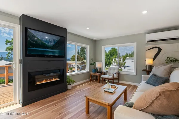 $235,000 | 302 School Street, Unit 15, Hope, ID 83836