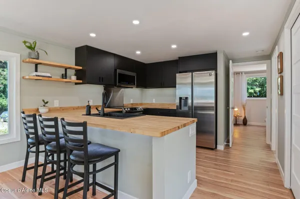 $235,000 | 302 School Street, Unit 15, Hope, ID 83836