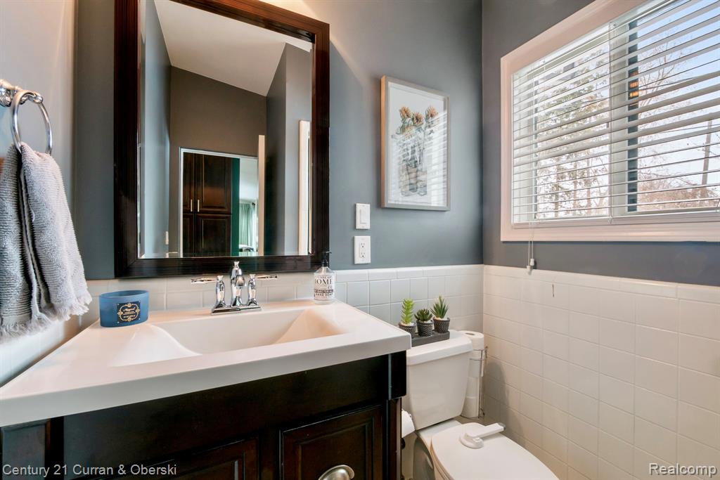 234 Sheldon Road Plymouth, MI 48170 - Photo 32 of 86 Gallery Image 32