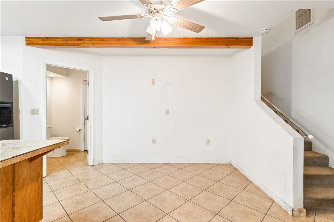 1675 Valencia Road Fort Mohave, AZ 86426 - Photo 25 of 60 Living Room