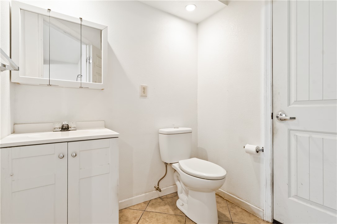 1675 Valencia Road Fort Mohave, AZ 86426 - Photo 26 of 60 Bathroom