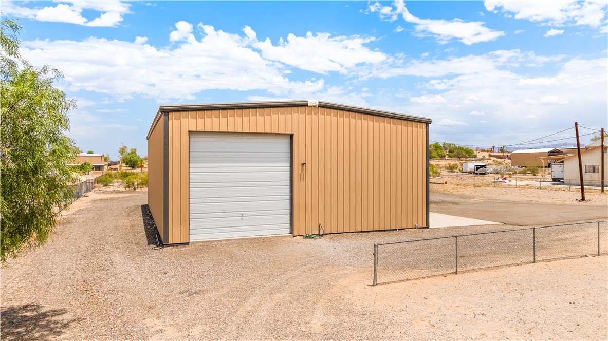 1675 Valencia Road Fort Mohave, AZ 86426 - Photo 47 of 60 Garage