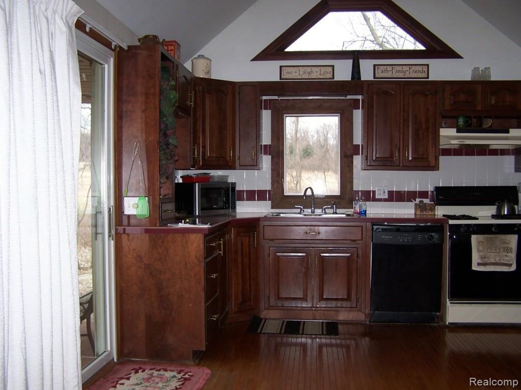 3385 Cass City Road Snover, MI 48472 - Photo 2 of 6