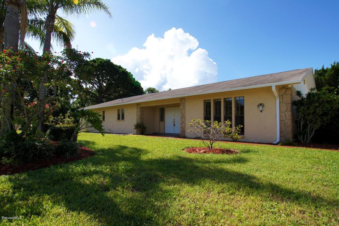 475 Rio Vista Lane Merritt Island, FL 32952 - Photo 1 of 14 Rio Vista 475 - Front