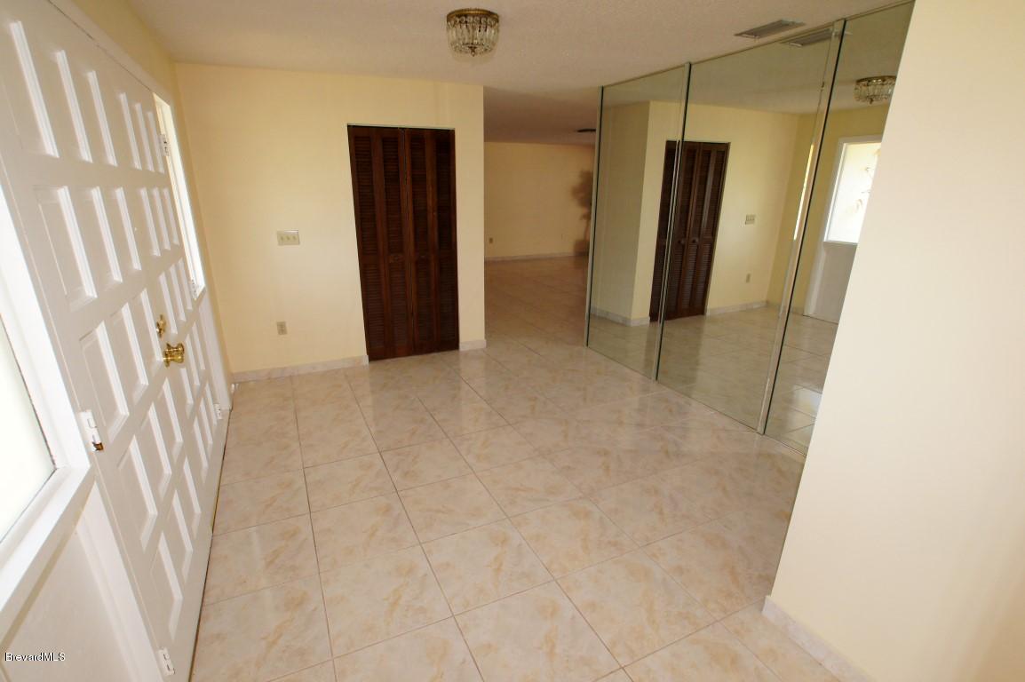 475 Rio Vista Lane Merritt Island, FL 32952 - Photo 3 of 14 Rio Vista 475 - Foyer