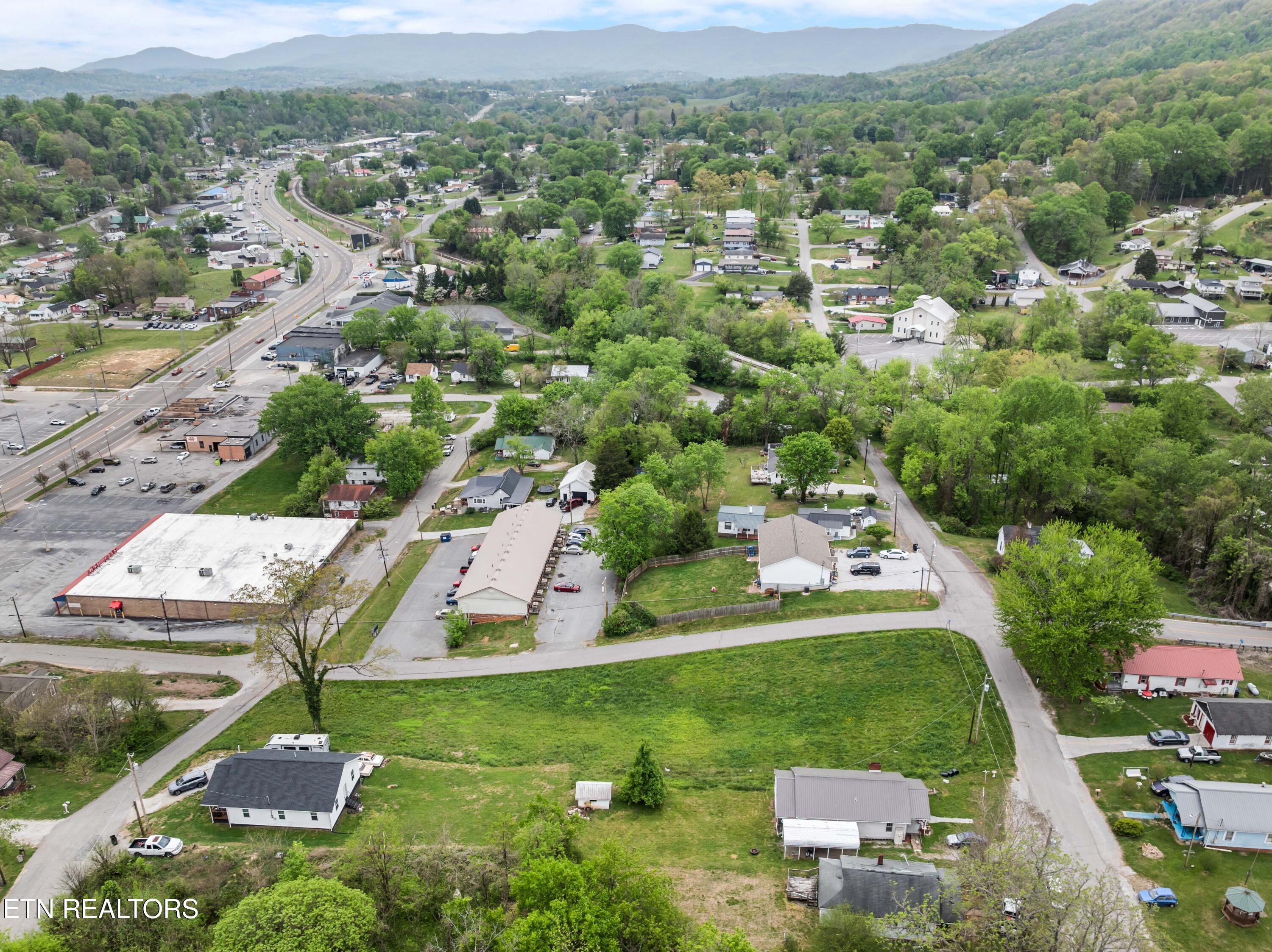 West Prospect Street La Follette, TN 37766 - Photo 15 of 20 DJI_0144