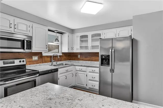 $285,000 | 124 MacBeth Drive, New Kensington, PA 15068