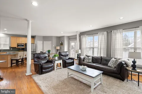 $950,000 | 20413 Peckham Street, Ashburn, VA 20147