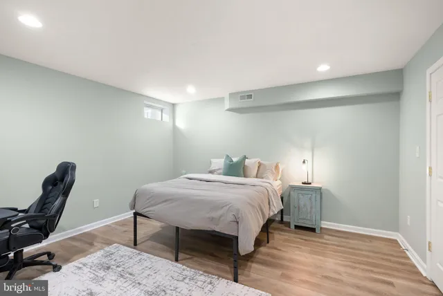 $995,000 | 20413 Peckham Street, Ashburn, VA 20147