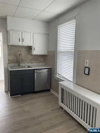 $2,000 | 150 Lincoln Avenue, Unit 1, Hawthorne, NJ 07506