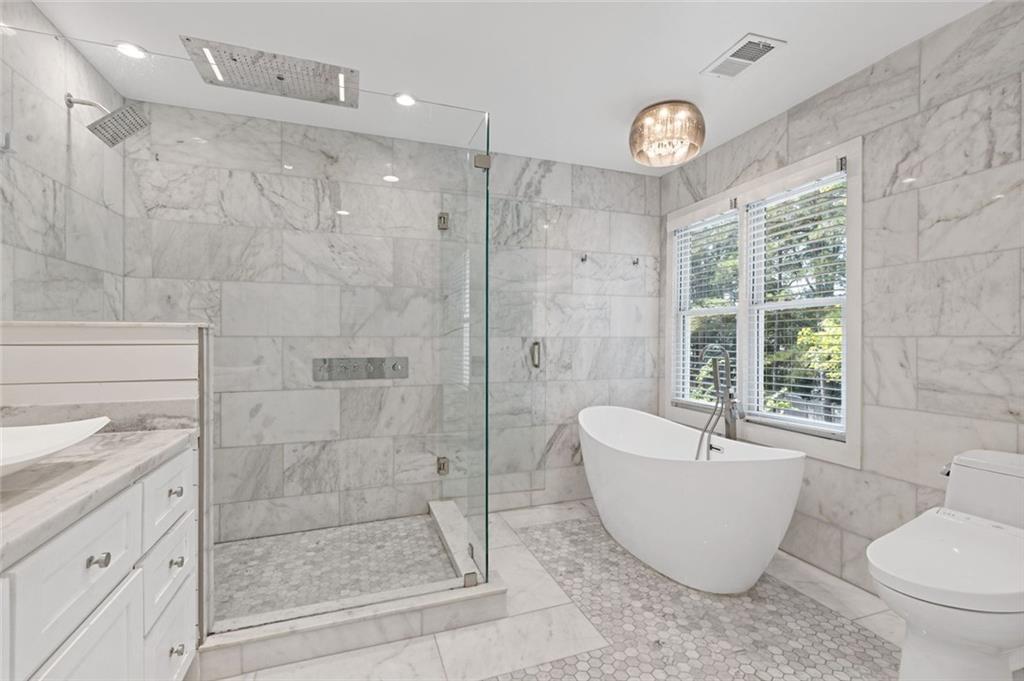 2328 Defoors Ferry Road Northwest Atlanta, GA 30318 - Photo 14 of 26 Gallery Image 14