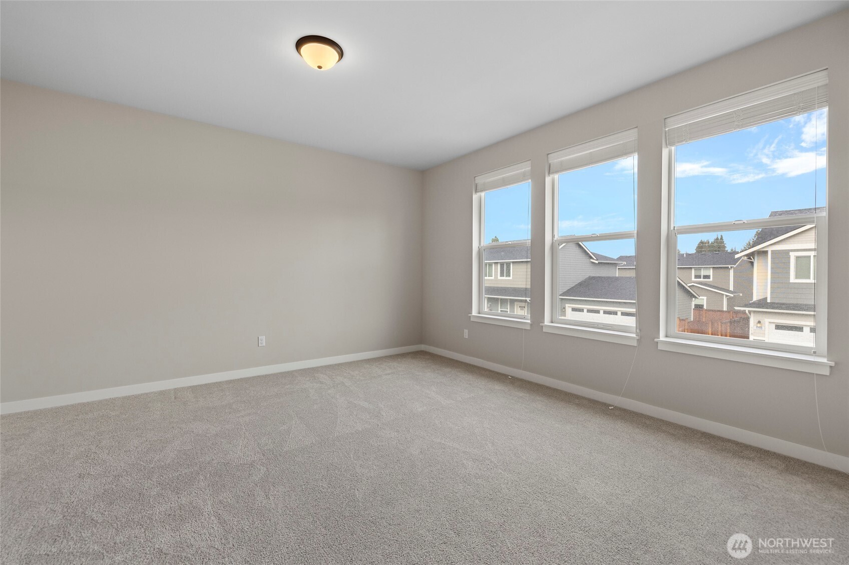 122 North Trl Road Sedro-Woolley, WA 98284 - Photo 23 of 40 an empty room with windows