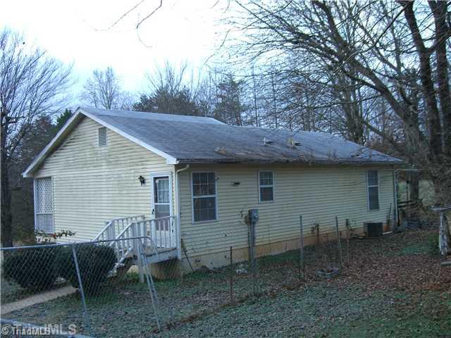 314 North River Ridge Road Jonesville, NC 28642 - Photo 2 of 12 Exterior Back.