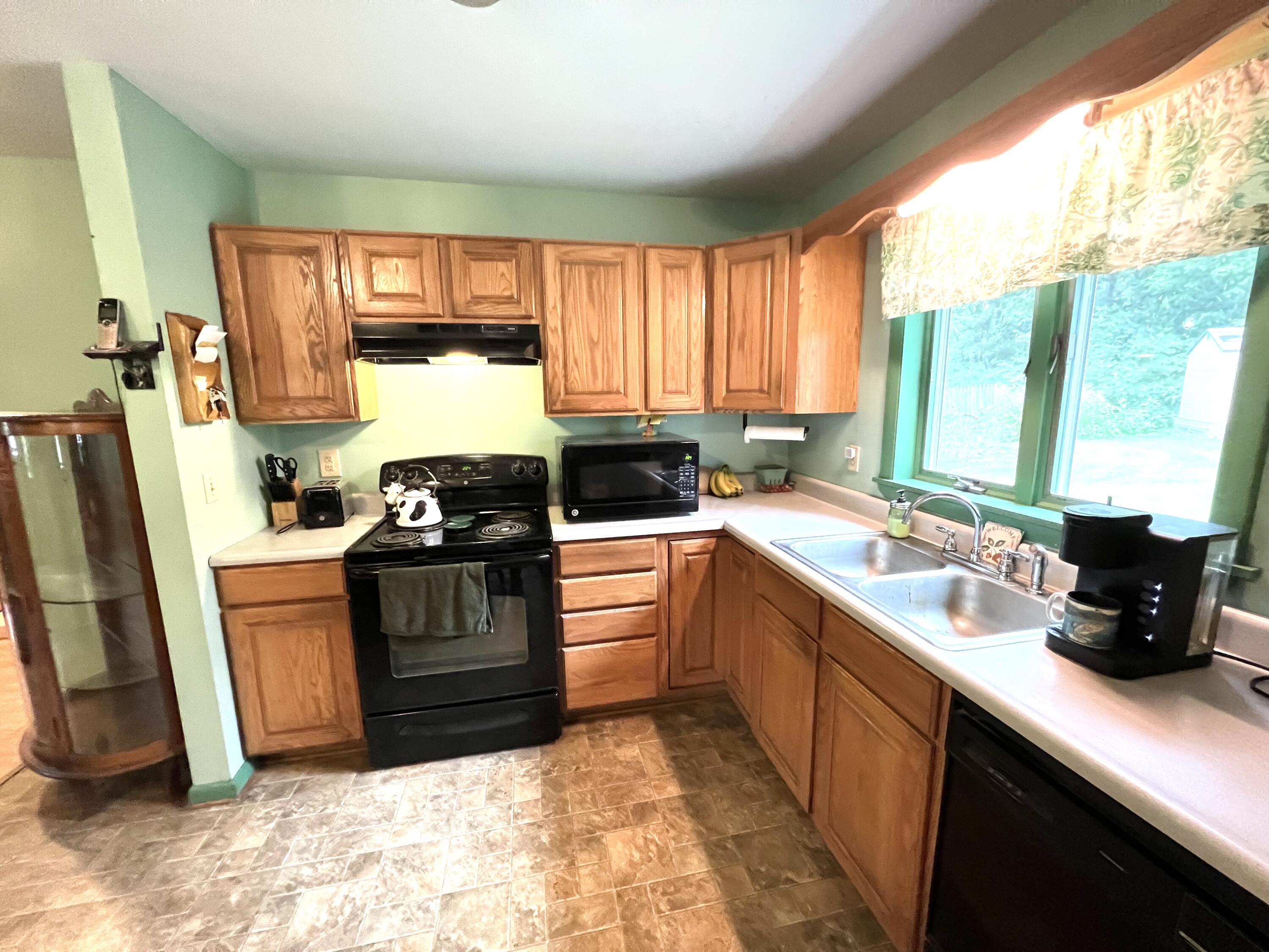 89 Seven Tree Lane Warren, ME 04864 - Photo 17 of 34 IMG_4064