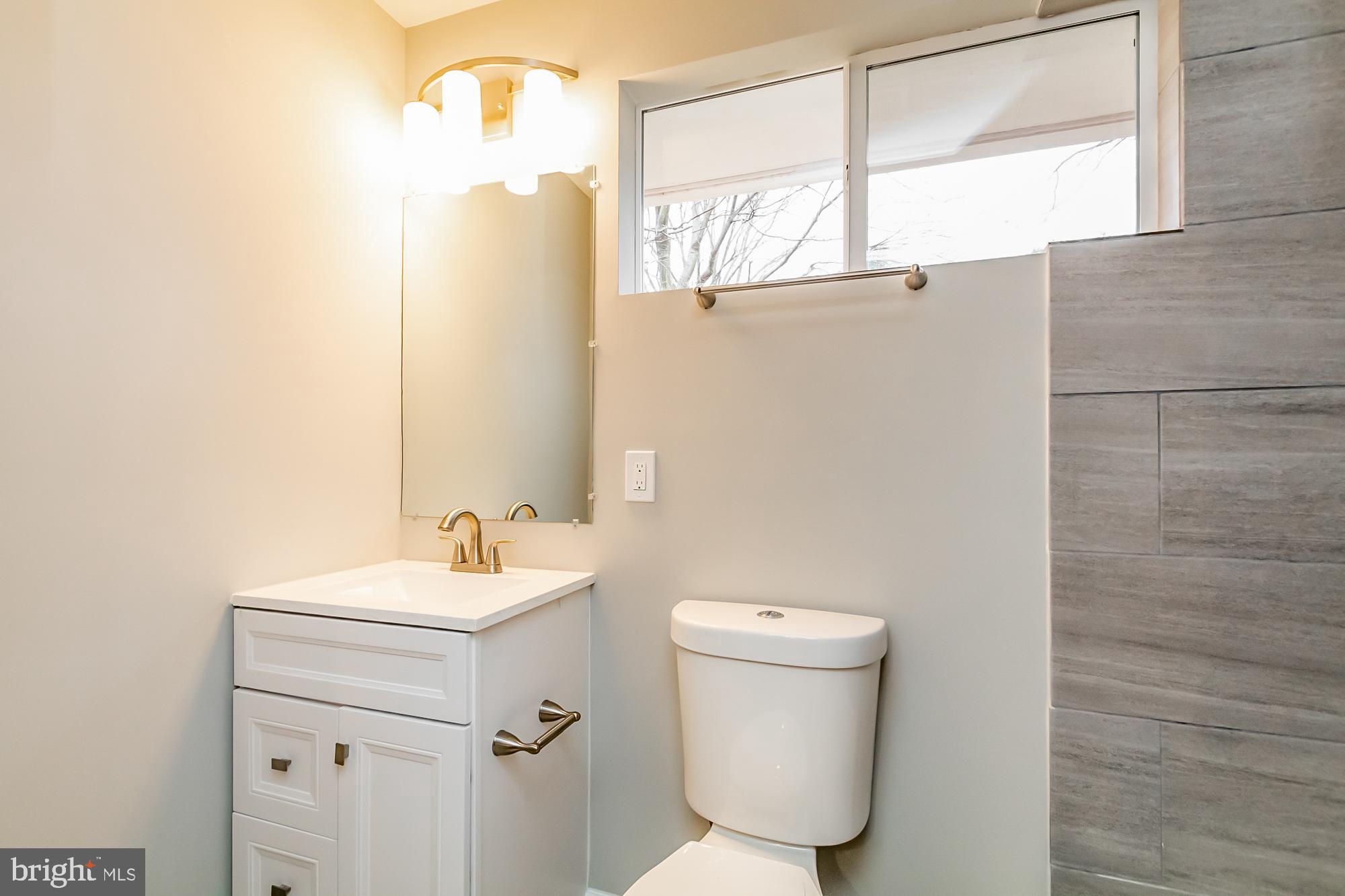29 Edgemoor Road Lutherville-Timonium, MD 21093 - Photo 15 of 30 Primary Bathroom