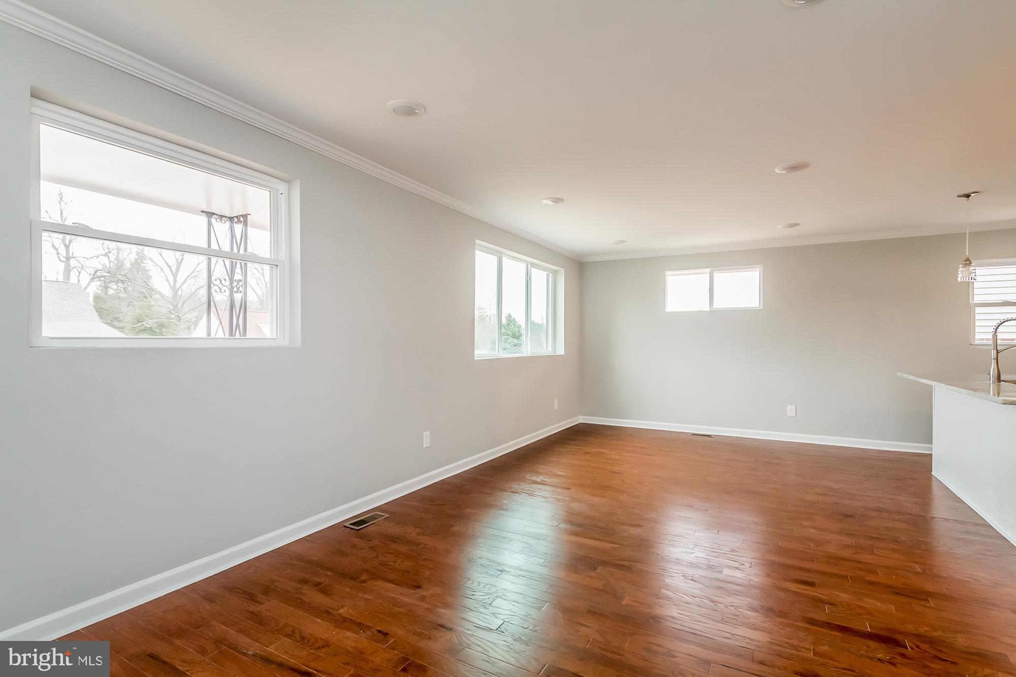 29 Edgemoor Road Lutherville-Timonium, MD 21093 - Photo 5 of 30 Gallery Image 5