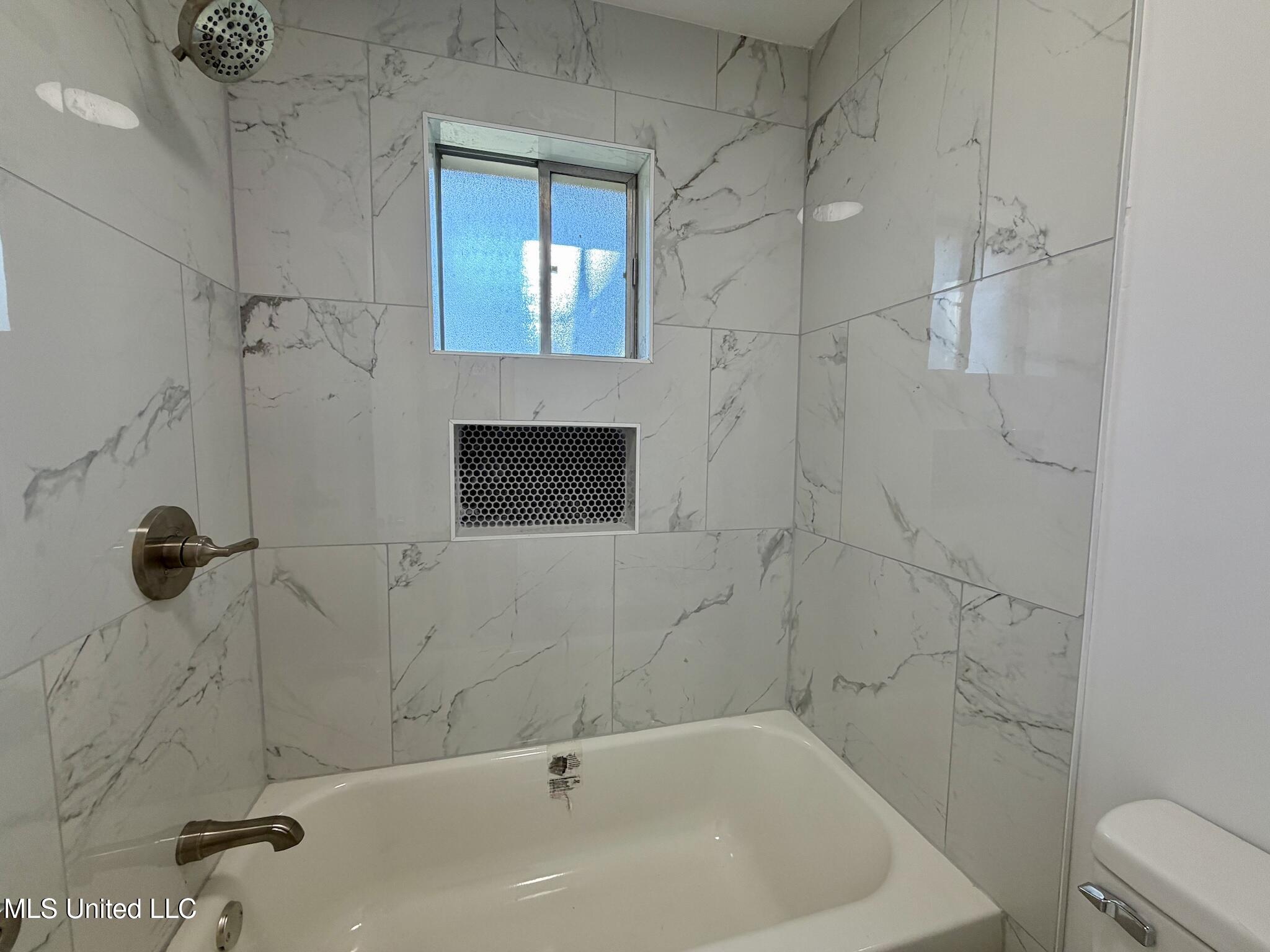 5828 Clubview Drive Jackson, MS 39211 - Photo 12 of 32 IMG_4833