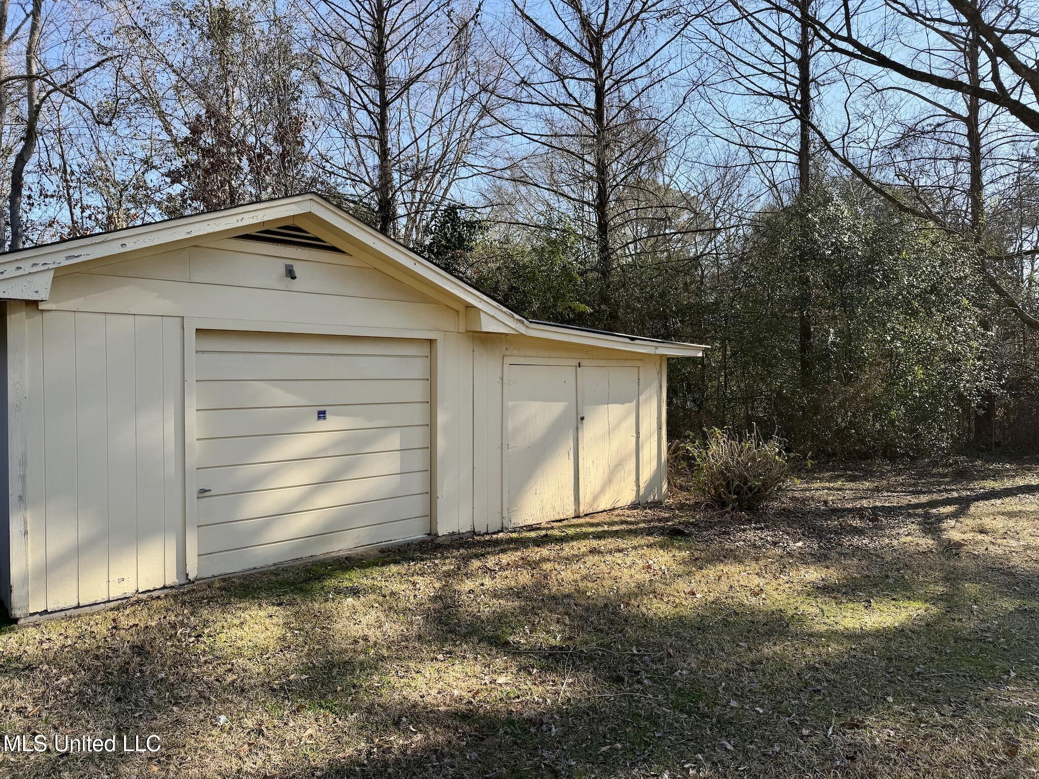 5828 Clubview Drive Jackson, MS 39211 - Photo 26 of 32 IMG_4817