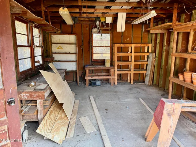 $229,000 | 5828 Clubview Drive, Jackson, MS 39211