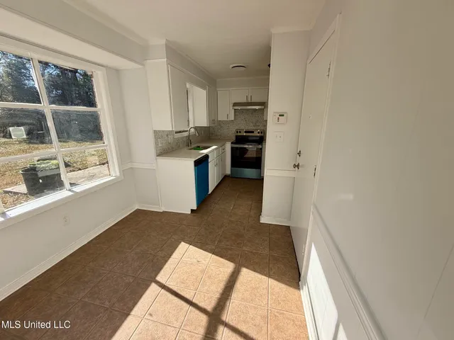 $229,000 | 5828 Clubview Drive, Jackson, MS 39211