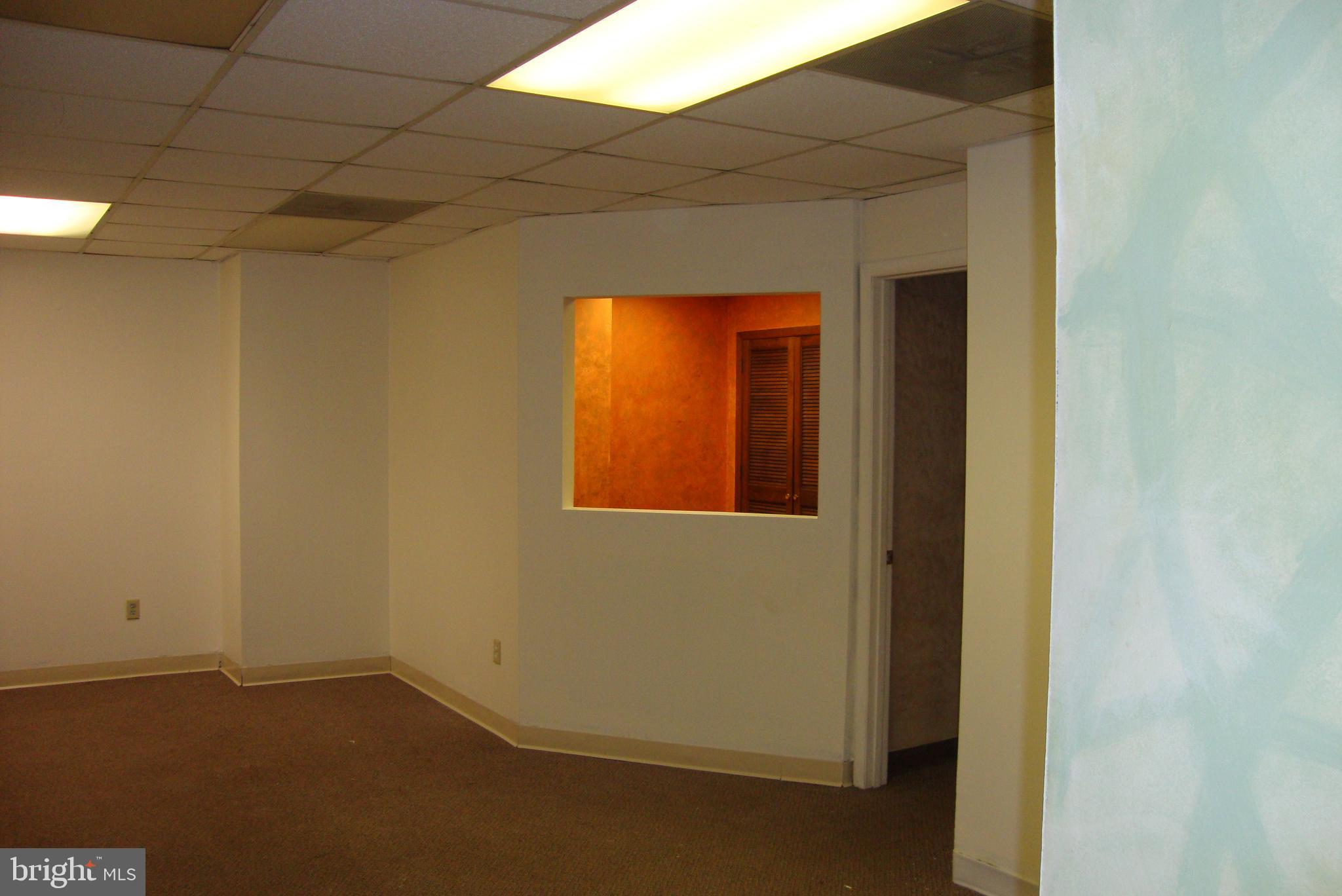 33 Trolley Square Wilmington, DE 19806 - Photo 4 of 9