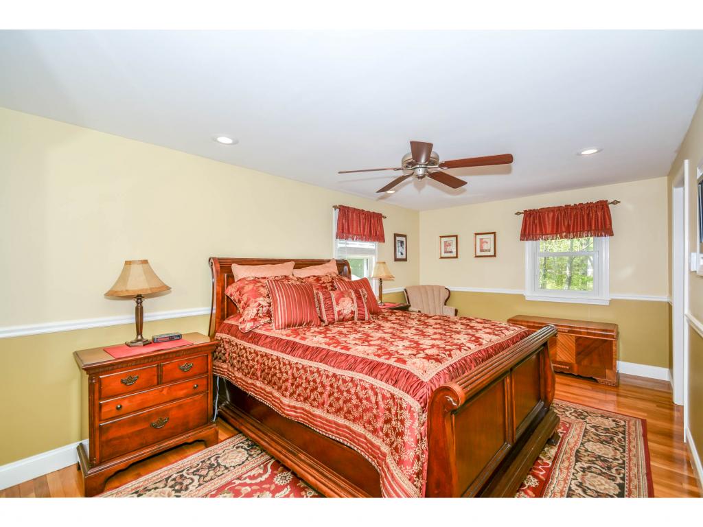 240 Hobbs Road Pelham, NH 03076 - Photo 14 of 35