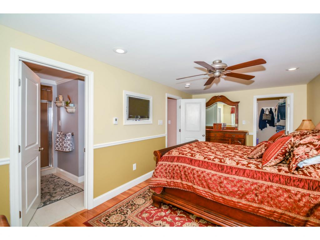 240 Hobbs Road Pelham, NH 03076 - Photo 17 of 35