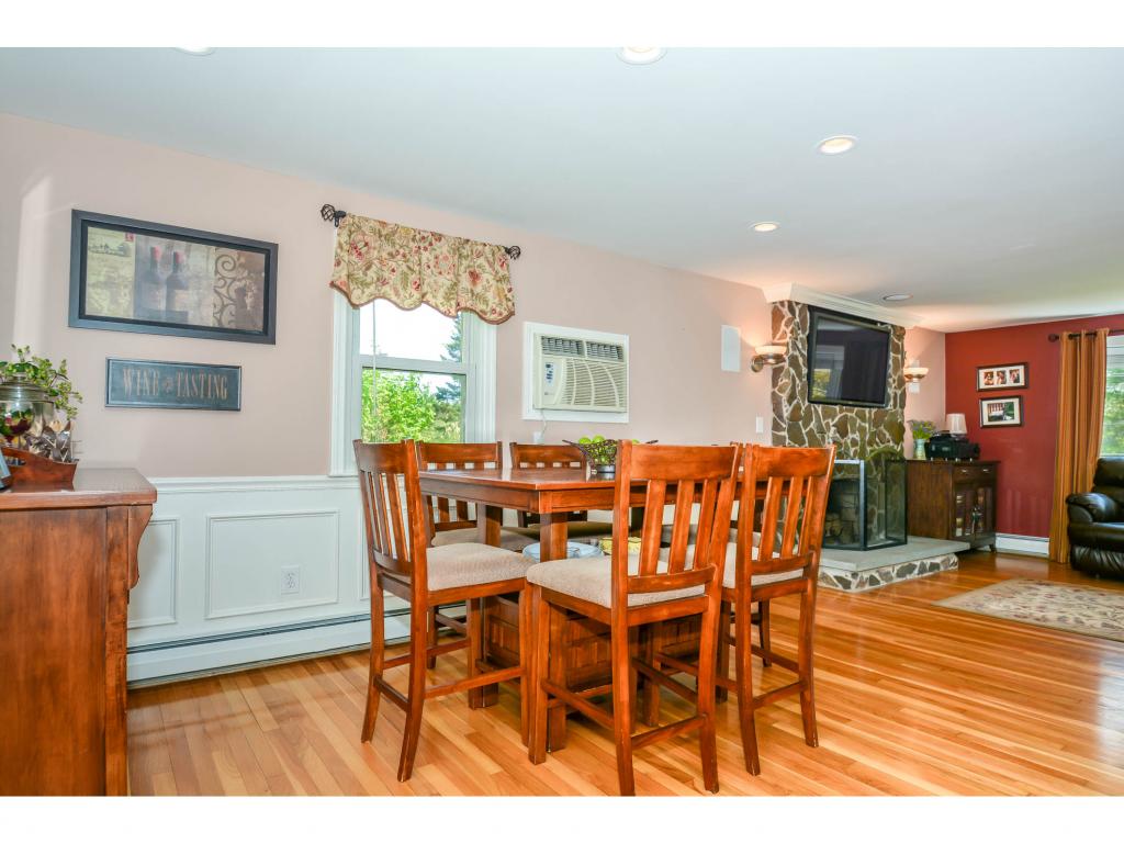 240 Hobbs Road Pelham, NH 03076 - Photo 10 of 35
