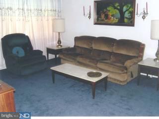 802 Crystle Road Aston, PA 19014 - Photo 2 of 4