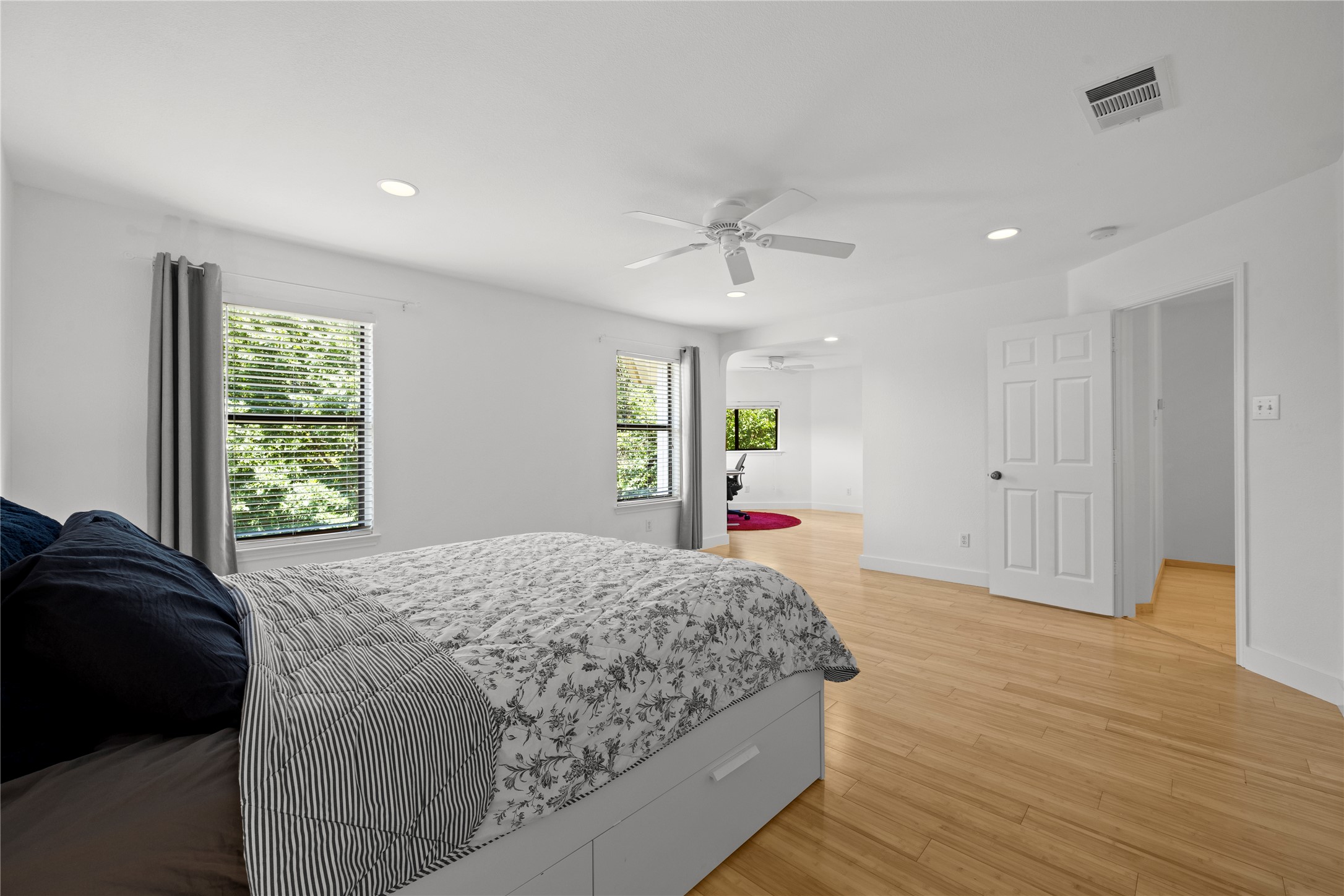 504 Tyree Road Cedar Park, TX 78613 - Photo 17 of 35 Primary Bedroom