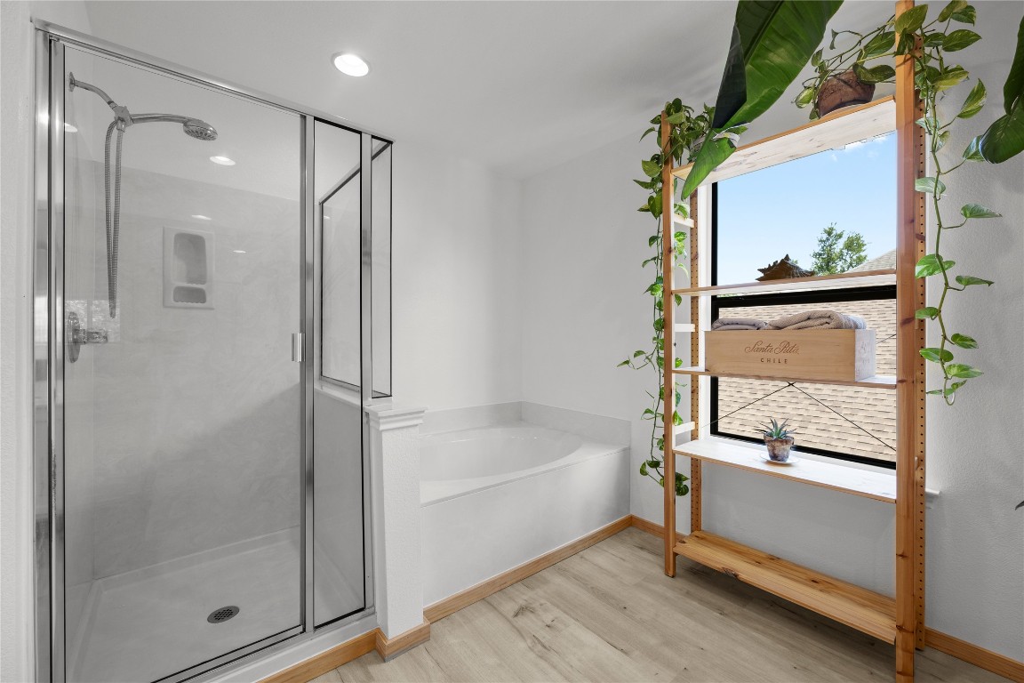 504 Tyree Road Cedar Park, TX 78613 - Photo 19 of 35 Primary Bathroom