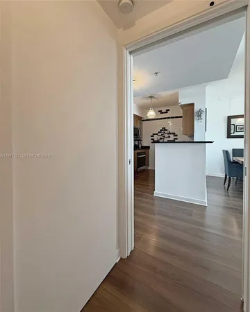 $465,000 | 325 South Biscayne Boulevard, Unit 2918, Miami, FL 33131