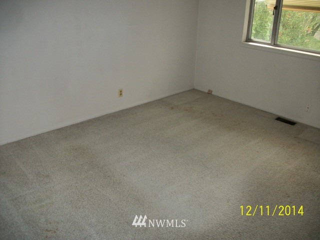 10909 Lake Ridge Drive South Seattle, WA 98178 - Photo 13 of 25