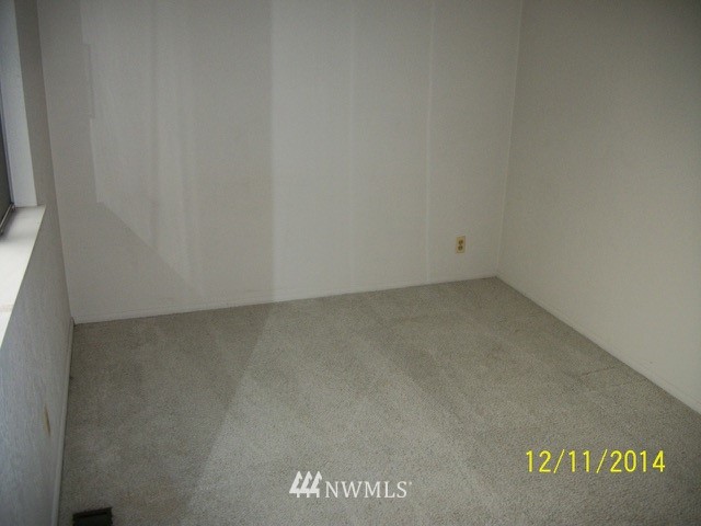 10909 Lake Ridge Drive South Seattle, WA 98178 - Photo 10 of 25
