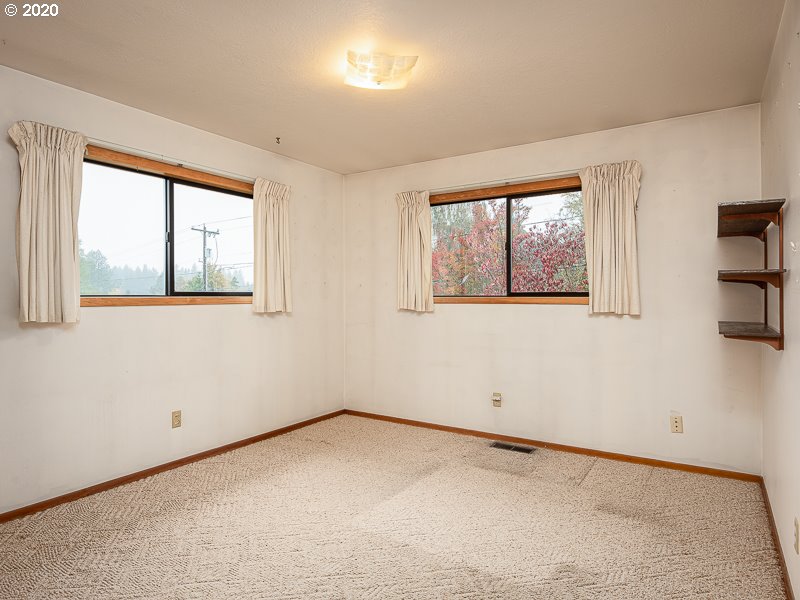 6608 Southwest Garden Home Road Portland, OR 97223 - Photo 11 of 24 Gallery Image 11